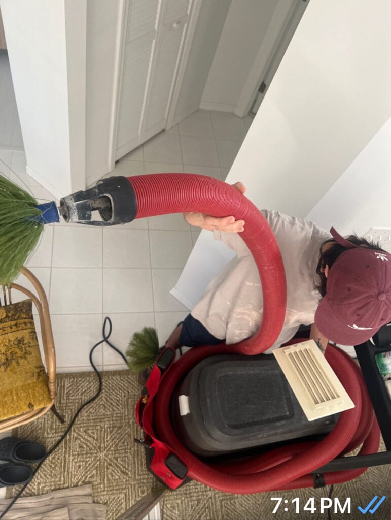 Duct cleaning vacuum and hose